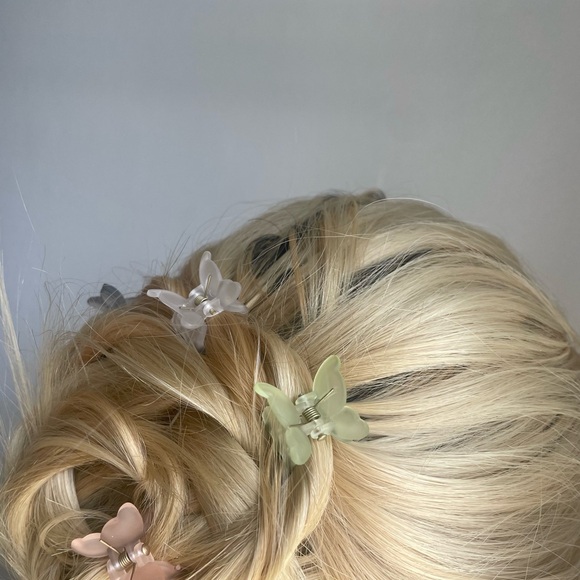 NEW Butterfly Mini Hair Claw Clips Set in Fairycore Mix Pastel Colors - Picture 7 of 7